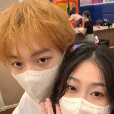 00后专用的高颜值甜蜜情侣微信头像