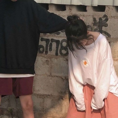 不露脸的低调情侣微信头像