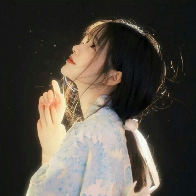 清纯又妩媚的高颜值女生微信头像