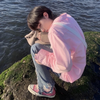 高冷的帅气男生微信头像