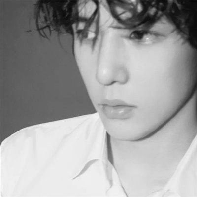 黑白系超酷超的帅气男生头像