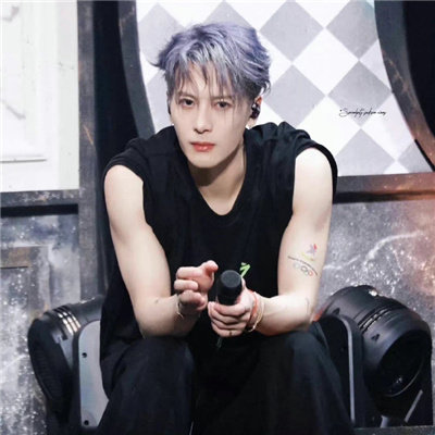 王嘉尔又潮又酷的头像