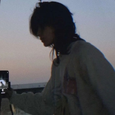 超帅侧颜的男生微信头像