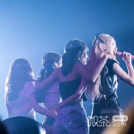宝藏女孩blackpink背影合照