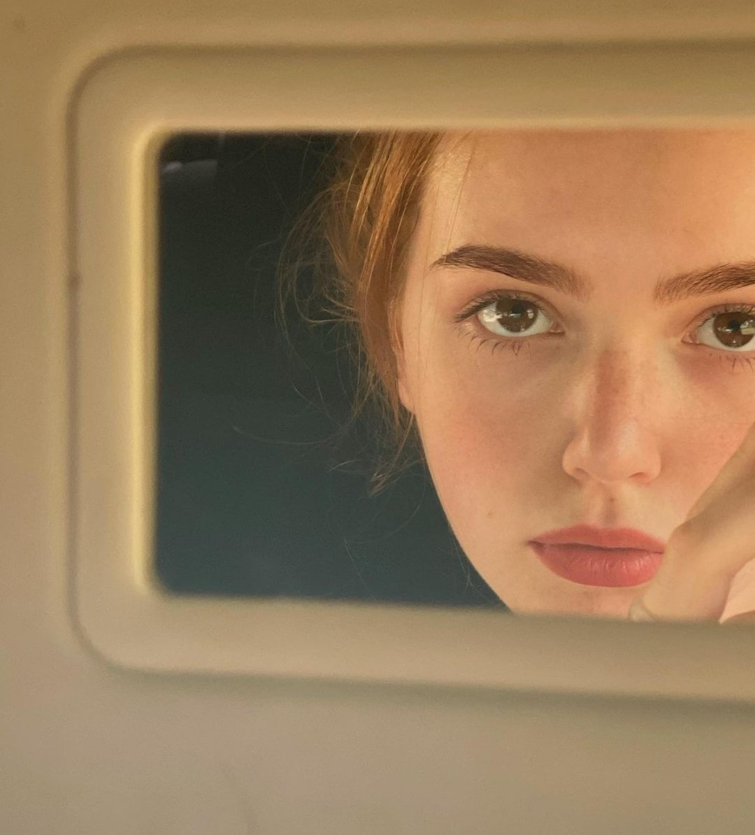 欧美女孩闺蜜微信头像