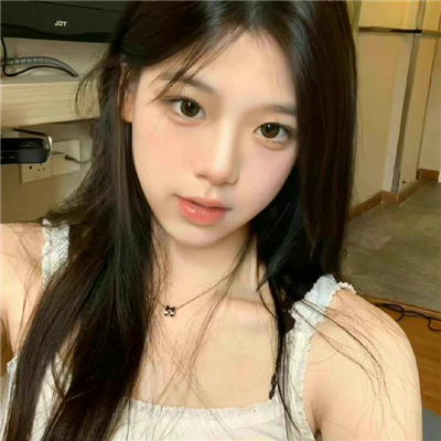 暖色系温柔美女头像