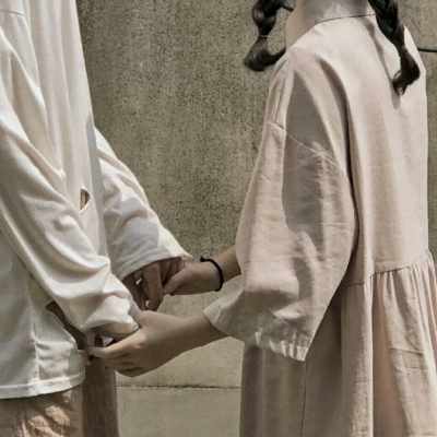 不露脸的低调情侣微信头像