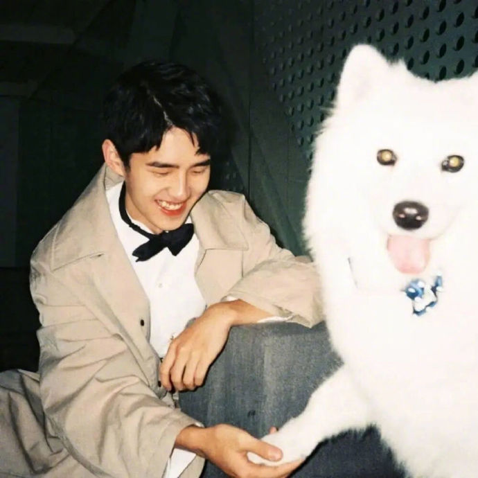 奇奇怪怪的男生微信头像