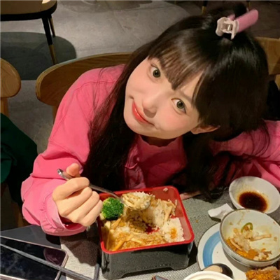 充满甜美感的很温柔的女头