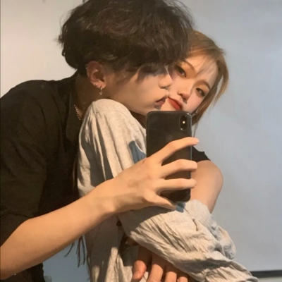 甜蜜幸福的双人情侣微信头像