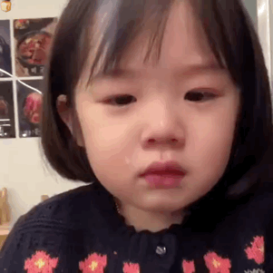 哭哭包金雪可爱微信表情包