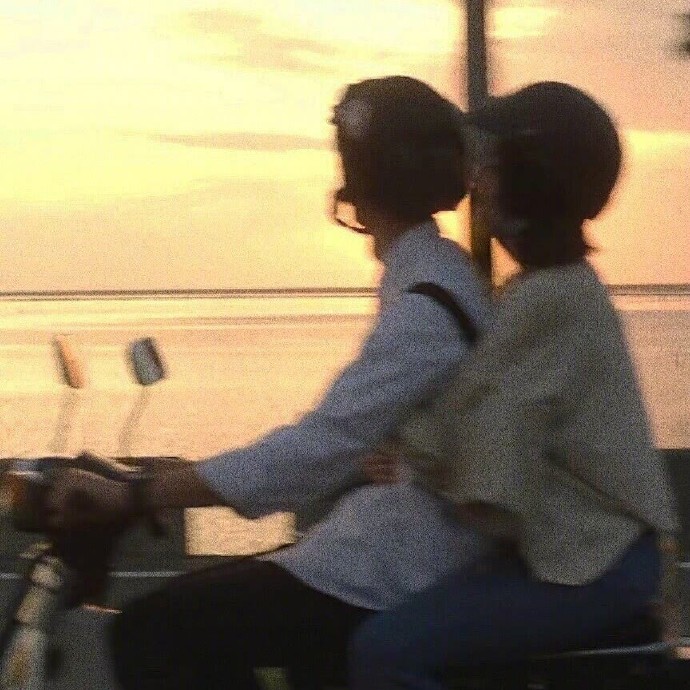 可永久使用的双人情侣微信头像