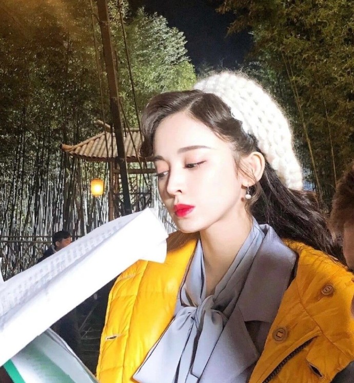 气质冷艳可爱甜美的女生微信头像